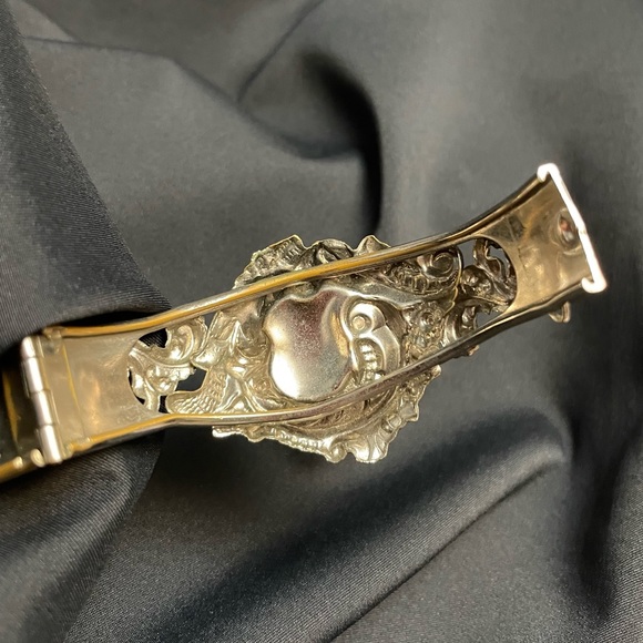 Vintage Victorian Style Silver Tone Hinged Cuff Bracelet w/Matching Emmons Ring - Picture 8 of 15